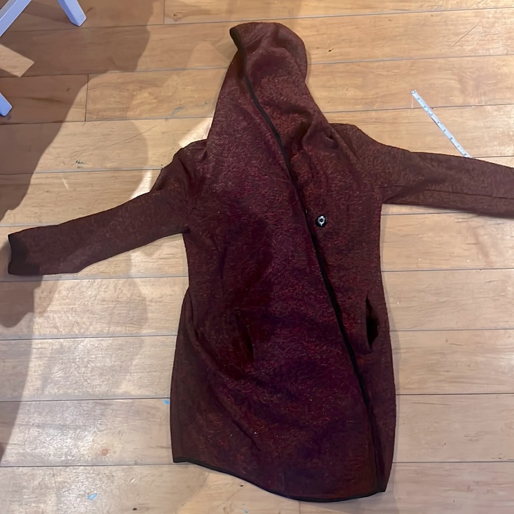 Maroon snap coat cozy lightweight for fall. A bit of wear on it. See photos.